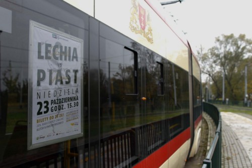 lechia-piast-autobus